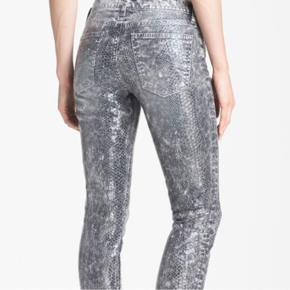 Current Elliott- Ankle Skinny in Snakeskin with metallic finish- 26 - Picture 3 of 9